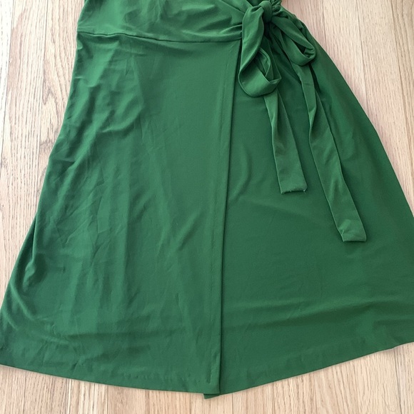 Norma Kamali Jersey Short Sleeve Wrap Dress Olive Green Size XXL NWT - Picture 5 of 13